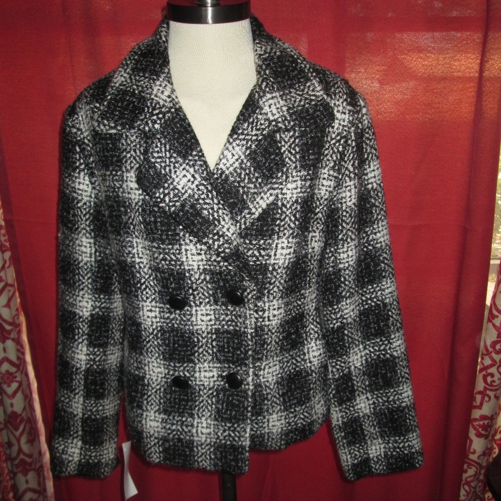 Women's Jacket - Picture 2 of 4